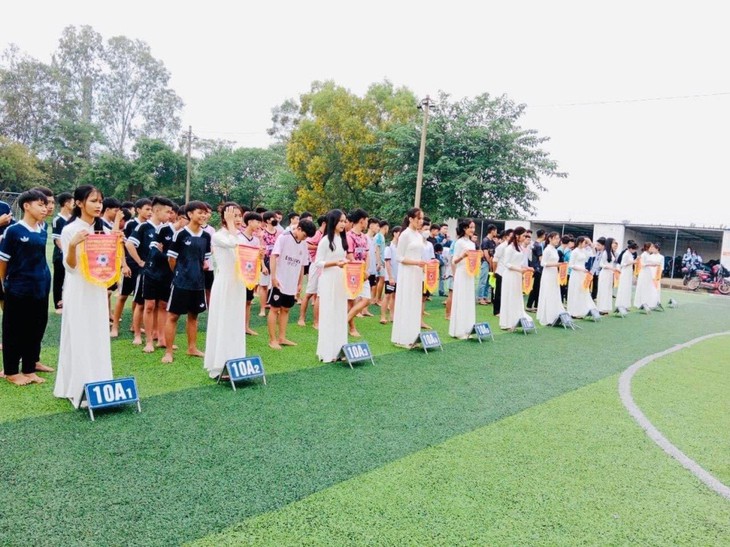 Trường THPT Mai Hắc Đế - Tự hào tuổi 18 trên quê hương Bác Hồ - Ảnh 3. Trường THPT Mai Hắc Đế - Tự hào tuổi 18 trên quê hương Bác Hồ - Ảnh 3.