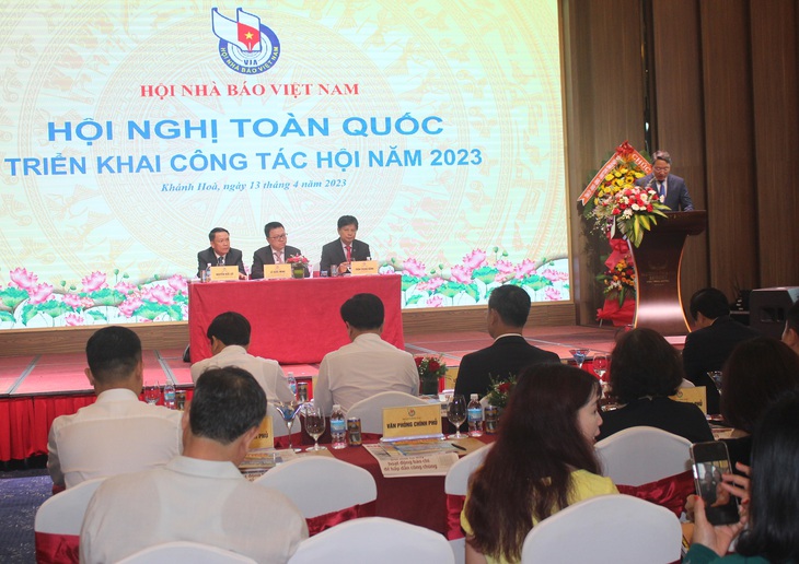 “Báo chí đã làm tốt vai trò xung kích trên mặt trận tư tưởng” - Ảnh 4. “Báo chí đã làm tốt vai trò xung kích trên mặt trận tư tưởng” - Ảnh 4.