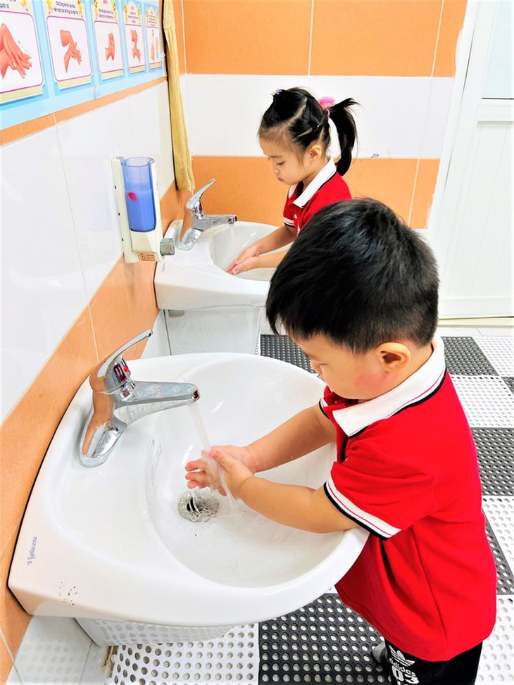 Bộ Y tế: Thói quen, hành vi vệ sinh cá nhân, vệ sinh môi trường của cộng đồng có sự thay đổi cơ bản- Ảnh 1. Bộ Y tế: Thói quen, hành vi vệ sinh cá nhân, vệ sinh môi trường của cộng đồng có sự thay đổi cơ bản- Ảnh 1.