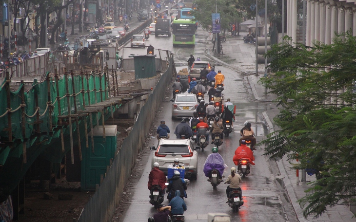 Vượt khó thi công, cầu vượt chữ C vẫn phải lùi lịch hoàn thiện đến tháng 6