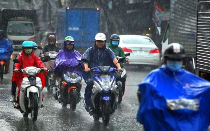 Thời tiết hôm nay 15/4: Mưa giông trải dài từ Bắc vào Nam - Ảnh 1. Thời tiết hôm nay 15/4: Mưa giông trải dài từ Bắc vào Nam - Ảnh 1.
