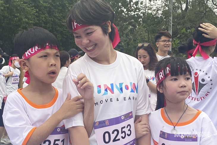Hơn 1.000 học sinh Thủ đô tham gia "Chạy vì mẹ" - Ảnh 6.