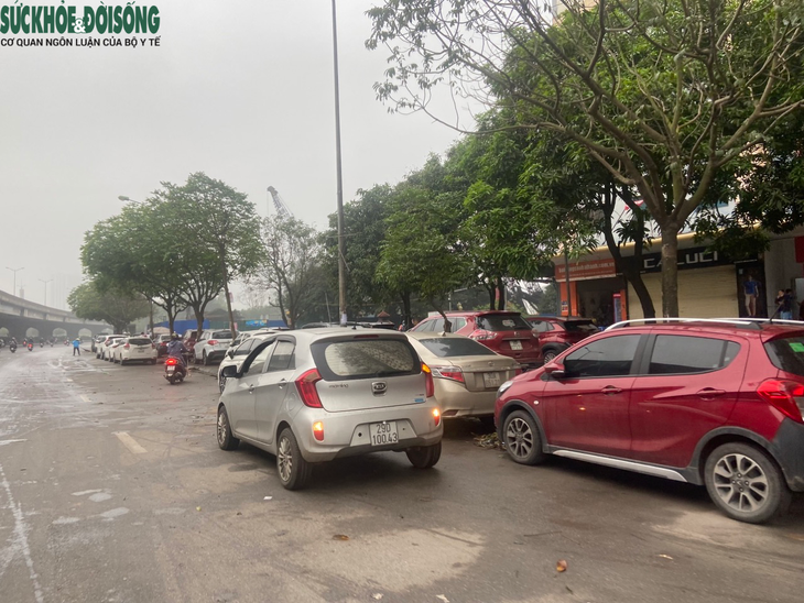 Thiếu trầm trọng chỗ xe ô tô tại các tòa nhà chung cư: Giải pháp nào gỡ rối? - Ảnh 2. Thiếu trầm trọng chỗ xe ô tô tại các tòa nhà chung cư: Giải pháp nào gỡ rối? - Ảnh 2.