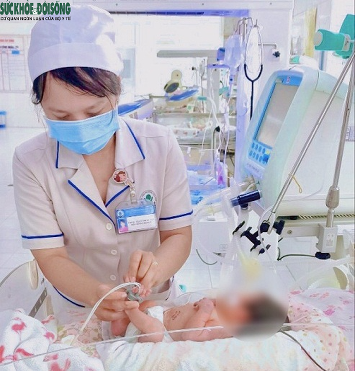 Nuôi thành công bé sinh non tuần thai thứ 27, nặng 900 gram - Ảnh 1.