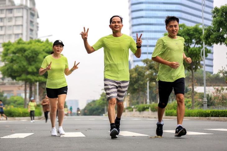 PV GAS PMC RUN: 50 Runner cùng hưởng ứng Giải chạy Xuân Dầu khí 2023 - Ảnh 3. PV GAS PMC RUN: 50 Runner cùng hưởng ứng Giải chạy Xuân Dầu khí 2023 - Ảnh 3.