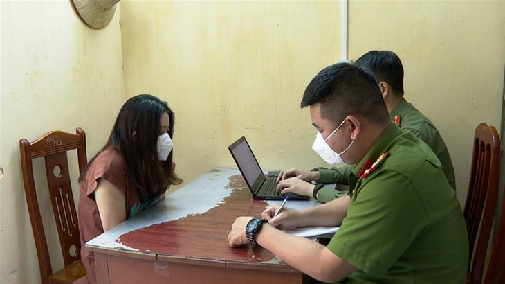 Bắt 'nữ quái' điều hành đường dây đánh bạc 2.600 tỷ đồng - Ảnh 1.