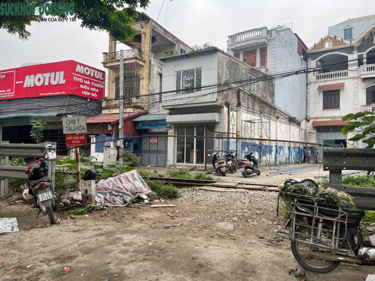Hà Nội: Ẩn hoạ từ những đường ngang dân sinh cắt đường - Ảnh 3.