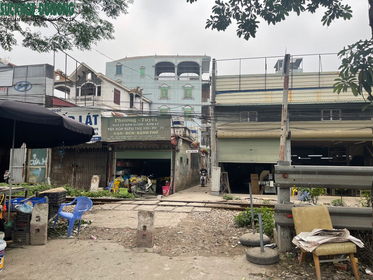 Hà Nội: Ẩn hoạ từ những đường ngang dân sinh cắt đường - Ảnh 7.