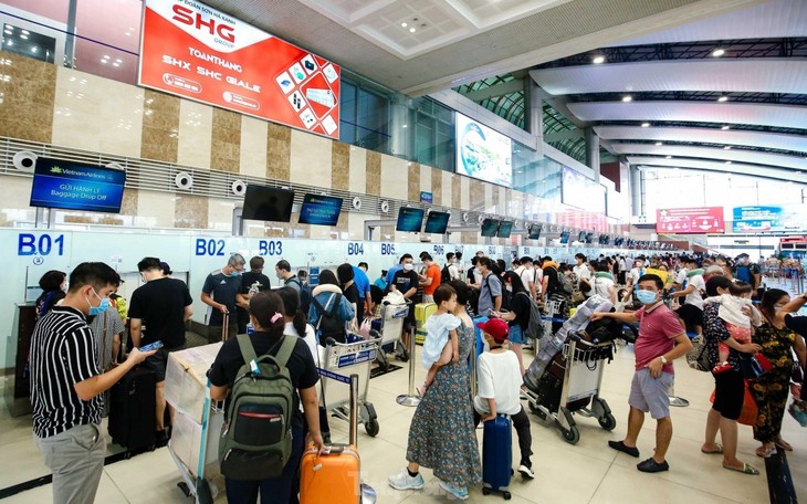 Sân bay Nội Bài dự kiến đón tới 96.000 lượt khách trong ngày cao điểm dịp nghỉ lễ