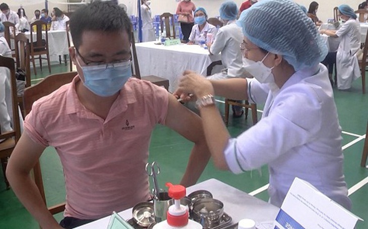 Nghỉ lễ 30/4 và 1/5, du khách cần phòng dịch COVID-19 ra sao?