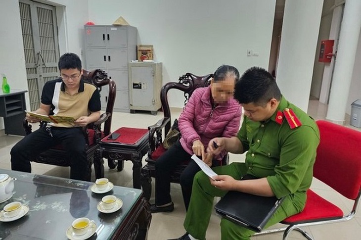 Công an ngăn chặn công an “rởm” lừa đảo 1,1 tỷ đồng - Ảnh 2.