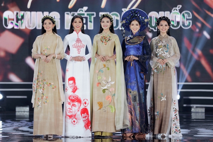 'Đối thủ' nặng ký của Đỗ Thị Hà trong Hoa hậu Việt Nam 2020: Nữ tiếp viên hàng không xinh đẹp, thông minh - Ảnh 6. 'Đối thủ' nặng ký của Đỗ Thị Hà trong Hoa hậu Việt Nam 2020: Nữ tiếp viên hàng không xinh đẹp, thông minh - Ảnh 6.