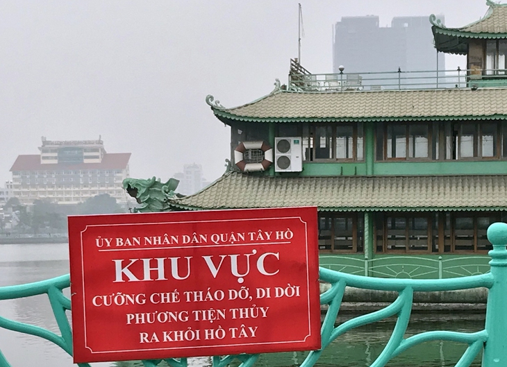 Cận cảnh 4 du thuyền còn sót lại trên Hồ Tây trước đề xuất khôi phục hoạt động kinh doanh - Ảnh 11. Cận cảnh 4 du thuyền còn sót lại trên Hồ Tây trước đề xuất khôi phục hoạt động kinh doanh - Ảnh 11.