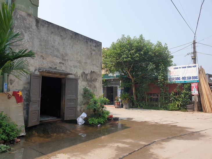 Lò mổ, xưởng gỗ giữa khu dân cư đông đúc "hành" dân trong nhiều năm - Ảnh 6. Lò mổ, xưởng gỗ giữa khu dân cư đông đúc "hành" dân trong nhiều năm - Ảnh 6.