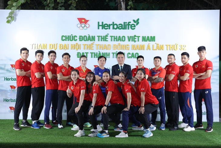 Herbalife đồng hành cùng Lễ xuất quân Đoàn Thể Thao Việt Nam tham dự SEA Games 32 - Ảnh 5. Herbalife đồng hành cùng Lễ xuất quân Đoàn Thể Thao Việt Nam tham dự SEA Games 32 - Ảnh 5.