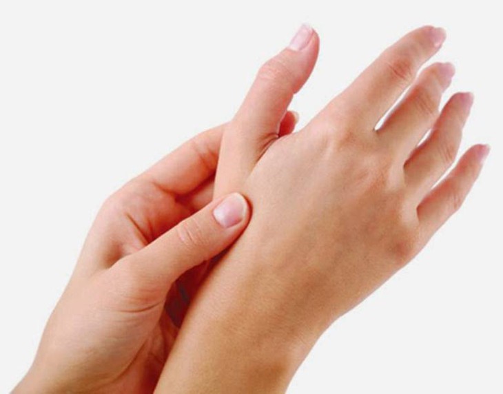 Tê bì tay chân là nguyên nhân của bệnh gì và khi nào cần đi khám? - Ảnh 2. Tê bì tay chân là nguyên nhân của bệnh gì và khi nào cần đi khám? - Ảnh 2.