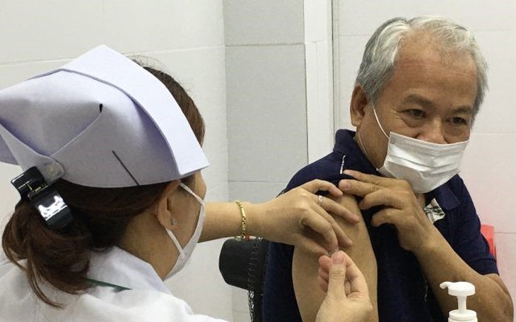 Ca COVID-19 tăng, đẩy mạnh tiêm vaccine để bảo vệ đối tượng nguy cơ cao