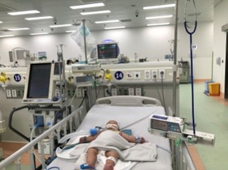 TP.HCM: Liên tục tiếp nhận trẻ sốc SXH Dengue, SXH thể não - Ảnh 1.
