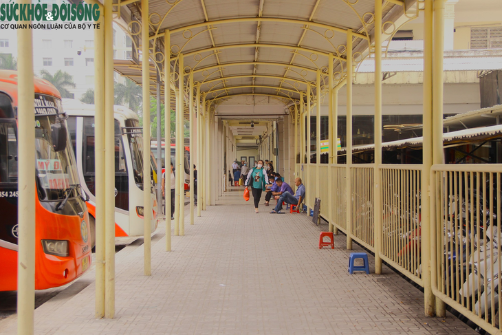 Nghiêm cấm xe khách chạy “rùa bò”, đón trả khách sai quy định dịp lễ 30/4-1/5 - Ảnh 3.