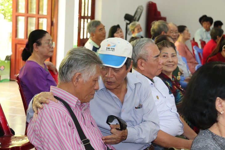 CLB truyền thống Ban Dân y miền Nam về nguồn kỷ niệm 48 năm Ngày Giải phóng miền Nam, thống nhất đất nước (30/4/1975 – 30/4/2023). - Ảnh 2. CLB truyền thống Ban Dân y miền Nam về nguồn kỷ niệm 48 năm Ngày Giải phóng miền Nam, thống nhất đất nước (30/4/1975 – 30/4/2023). - Ảnh 2.