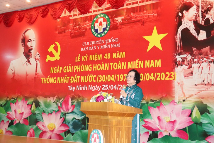 CLB truyền thống Ban Dân y miền Nam về nguồn kỷ niệm 48 năm Ngày Giải phóng miền Nam, thống nhất đất nước (30/4/1975 – 30/4/2023). - Ảnh 1. CLB truyền thống Ban Dân y miền Nam về nguồn kỷ niệm 48 năm Ngày Giải phóng miền Nam, thống nhất đất nước (30/4/1975 – 30/4/2023). - Ảnh 1.