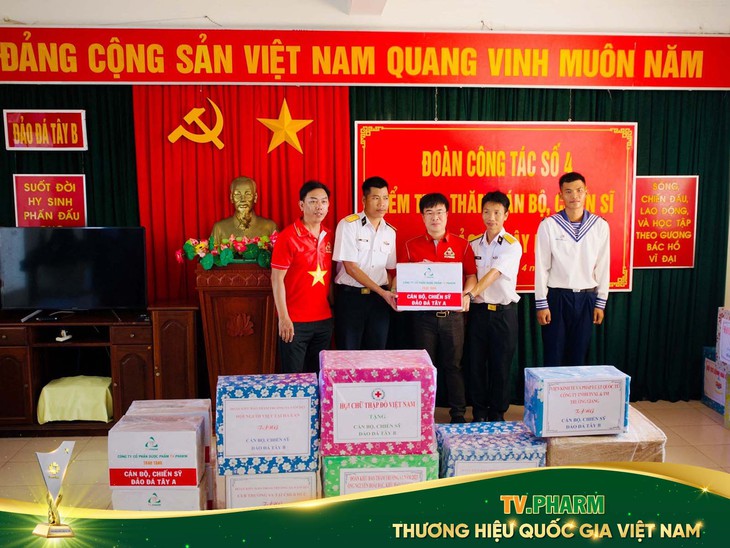 Dược phẩm TV.PHARM trên hải trình đến với Trường Sa - Ảnh 2. Dược phẩm TV.PHARM trên hải trình đến với Trường Sa - Ảnh 2.