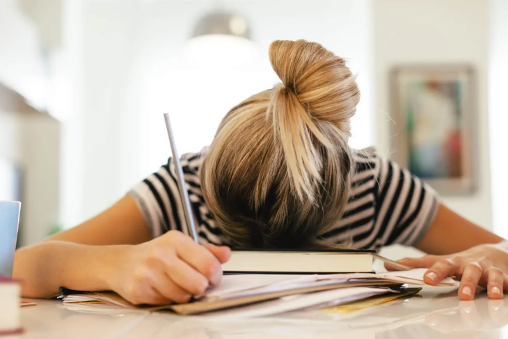 Chuyên gia mách cách đối phó với căng thẳng trước kỳ thi - Ảnh 2. Chuyên gia mách cách đối phó với căng thẳng trước kỳ thi - Ảnh 2.