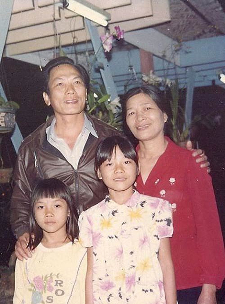 Mẹ ruột Mỹ Tâm: Hoa khôi đất Quảng một thời, nuôi dạy con cái thành đạt khiến nhiều người ngưỡng mộ - Ảnh 2. Mẹ ruột Mỹ Tâm: Hoa khôi đất Quảng một thời, nuôi dạy con cái thành đạt khiến nhiều người ngưỡng mộ - Ảnh 2.
