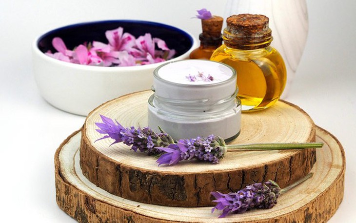 Mẹo detox và làm trắng sáng vùng nách