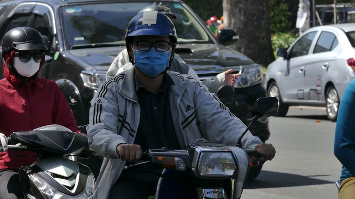 Nắng nóng đỉnh điểm trên toàn quốc, đâu là cách chống tia UV tối ưu? - Ảnh 1. Nắng nóng đỉnh điểm trên toàn quốc, đâu là cách chống tia UV tối ưu? - Ảnh 1.