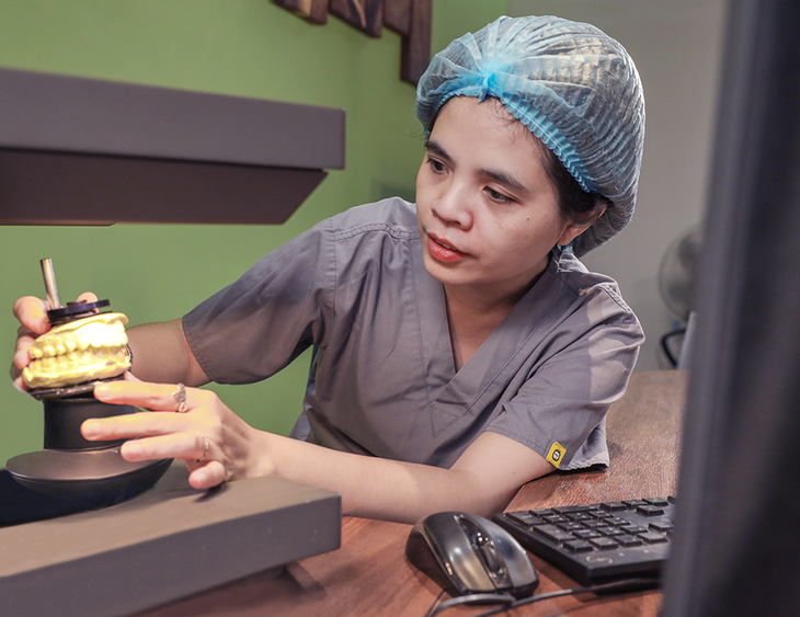 Bác sĩ bỏ tiền túi 200 triệu niềng răng cho khách hàng: "Tôi thu về nhiều bài học giá trị" - Ảnh 2.