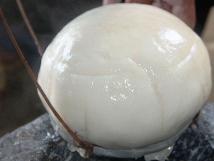 Độc đáo món ăn từ thịt vịt làng của đồng bào Tày ở Hà Giang - Ảnh 3.