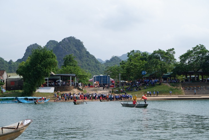 Đặc sắc hội thi cá trắm ở miền Di sản thiên nhiên Thế giới - Ảnh 2.