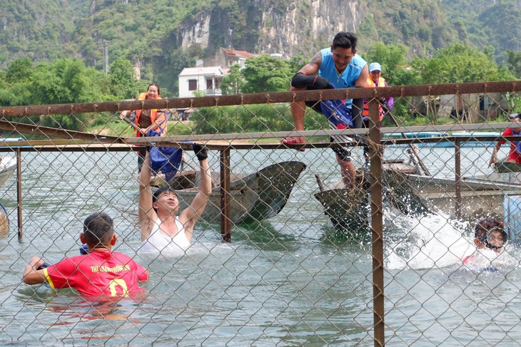 Đặc sắc hội thi cá trắm ở miền Di sản thiên nhiên Thế giới - Ảnh 3.