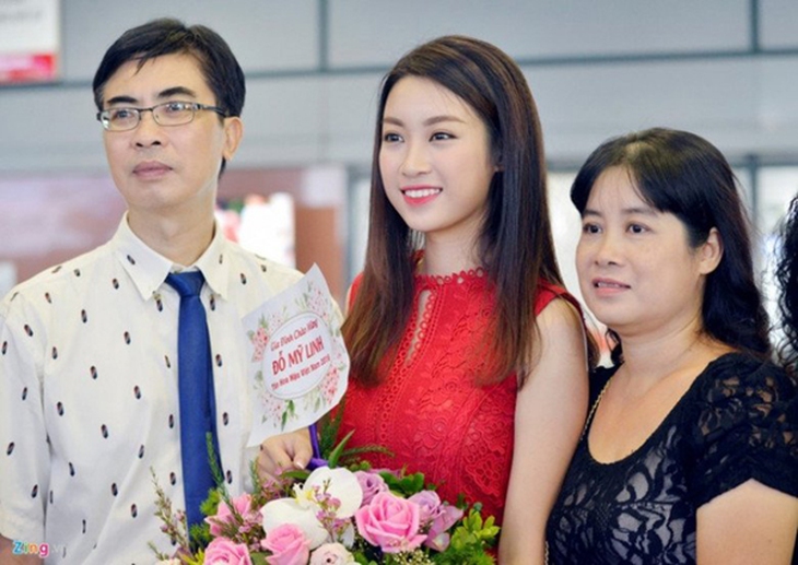 Mẹ ruột Hoa hậu Đỗ Mỹ Linh: Kỹ sư Hóa học, 'định hướng' giúp con gái vượt qua cám dỗ showbiz để hạnh phúc - Ảnh 3. Mẹ ruột Hoa hậu Đỗ Mỹ Linh: Kỹ sư Hóa học, 'định hướng' giúp con gái vượt qua cám dỗ showbiz để hạnh phúc - Ảnh 3.