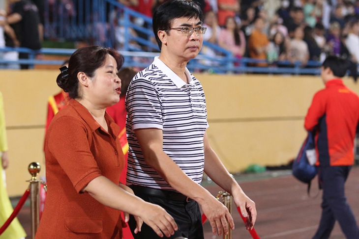 Mẹ ruột Hoa hậu Đỗ Mỹ Linh: Kỹ sư Hóa học, 'định hướng' giúp con gái vượt qua cám dỗ showbiz để hạnh phúc - Ảnh 8. Mẹ ruột Hoa hậu Đỗ Mỹ Linh: Kỹ sư Hóa học, 'định hướng' giúp con gái vượt qua cám dỗ showbiz để hạnh phúc - Ảnh 8.