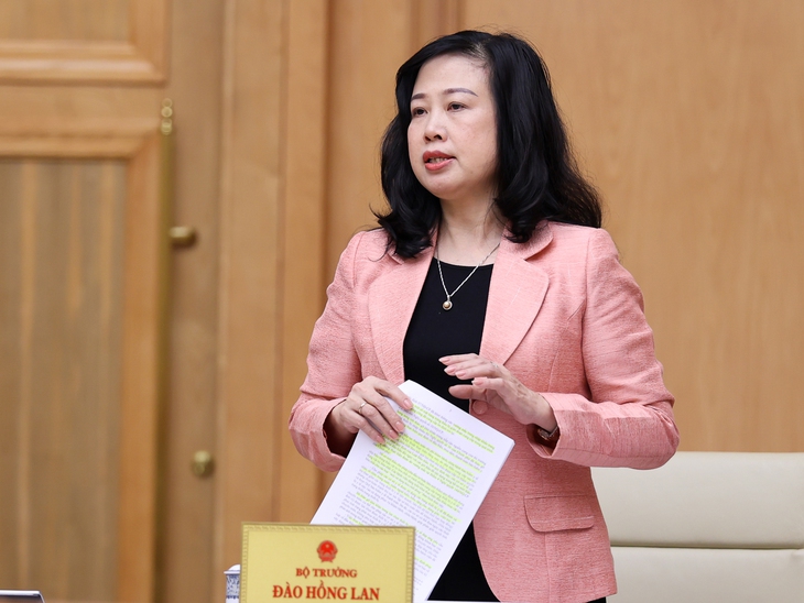 Nhờ sự quan tâm của Chính phủ, Thủ tướng Chính phủ đã tháo gỡ vướng mắc trong đấu thầu, mua sắm thuốc - Ảnh 2. Nhờ sự quan tâm của Chính phủ, Thủ tướng Chính phủ đã tháo gỡ vướng mắc trong đấu thầu, mua sắm thuốc - Ảnh 2.