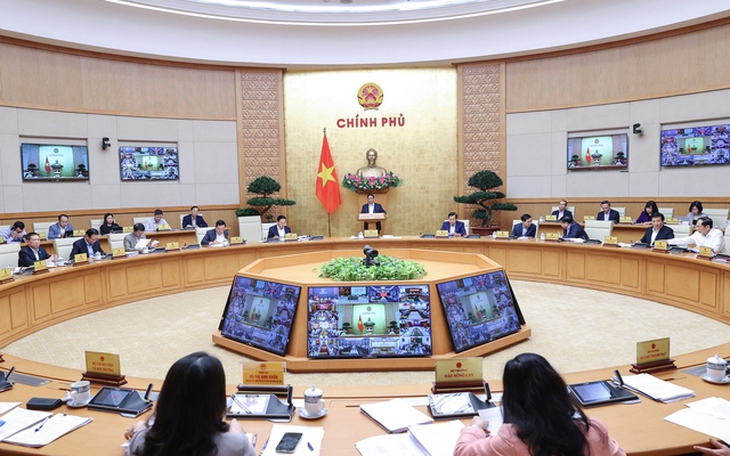 Thủ tướng: Thị trường BĐS, trái phiếu doanh nghiệp còn nhiều khó khăn, cần tiếp tục tháo gỡ