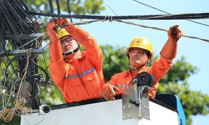 Cân nhắc thời điểm tăng giá điện hợp lý - Ảnh 2.