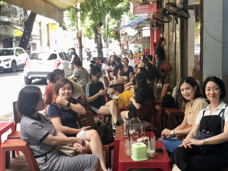 Trà cúc Hải Phòng, thức uống ngon và lạ! - Ảnh 2.