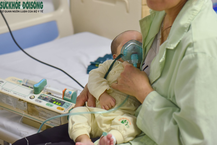 Hà Nội gia tăng số bệnh nhi mắc virus hợp bào hô hấp RSV - Ảnh 3.