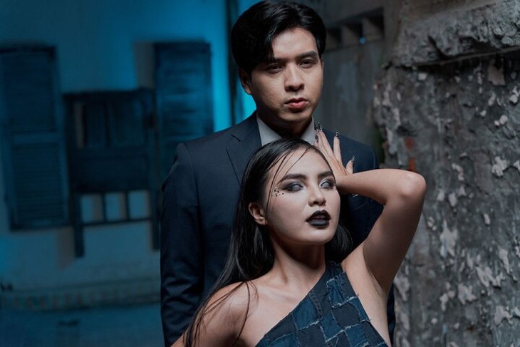 Hồ Quang Hiếu nói gì về cảnh 'nhạy cảm' trong MV mới? - Ảnh 1.