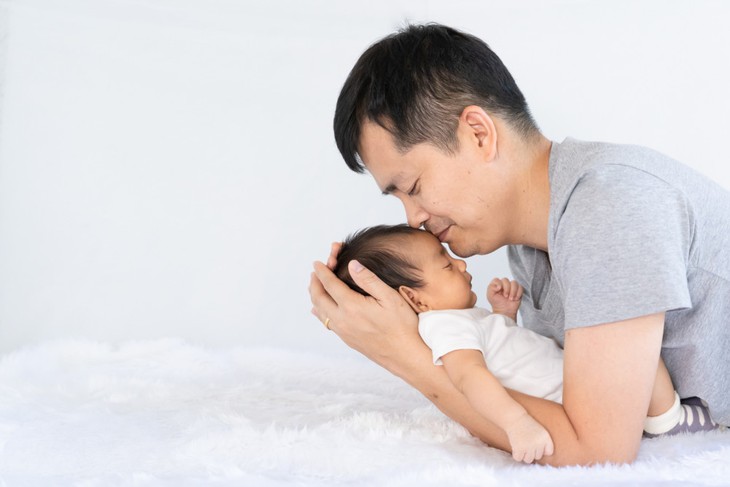 Chuyên gia: Thời gian nghỉ thai sản của nam giới nên tăng 1-3 tháng - Ảnh 2. Chuyên gia: Thời gian nghỉ thai sản của nam giới nên tăng 1-3 tháng - Ảnh 2.