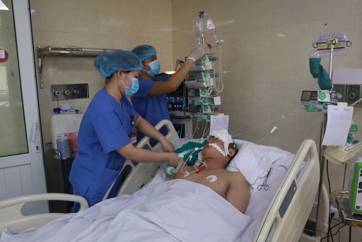 Vụ tai nạn liên hoàn ở đường Võ Chí Công: Có bệnh nhân tiên lượng nặng, khó phục hồi - Ảnh 1. Vụ tai nạn liên hoàn ở đường Võ Chí Công: Có bệnh nhân tiên lượng nặng, khó phục hồi - Ảnh 1.