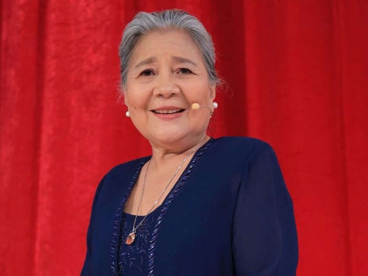 'Bà nội quốc dân' Lê Thiện: Từng là 'chim hạc' cải lương, U80 nặng gánh con cháu, vẫn miệt mài với điện ảnh - Ảnh 6. 'Bà nội quốc dân' Lê Thiện: Từng là 'chim hạc' cải lương, U80 nặng gánh con cháu, vẫn miệt mài với điện ảnh - Ảnh 6.