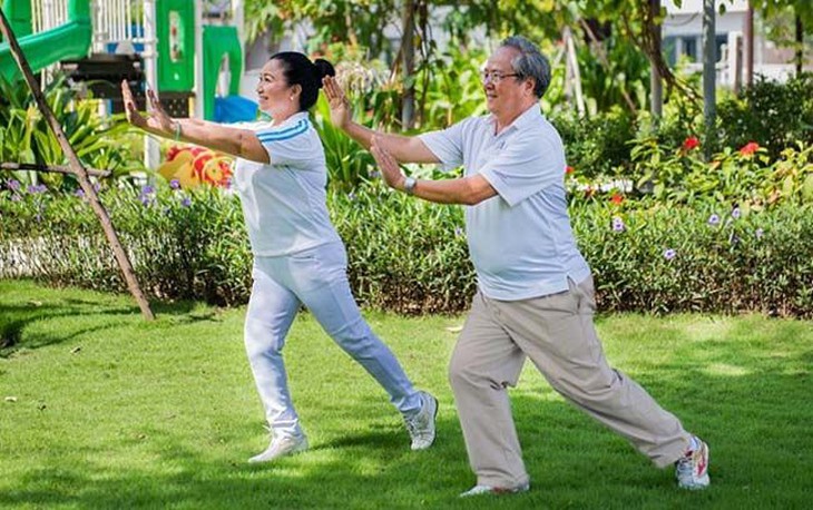 Bài tập dưỡng sinh cổ truyền tốt cho xương khớp - Ảnh 2.
