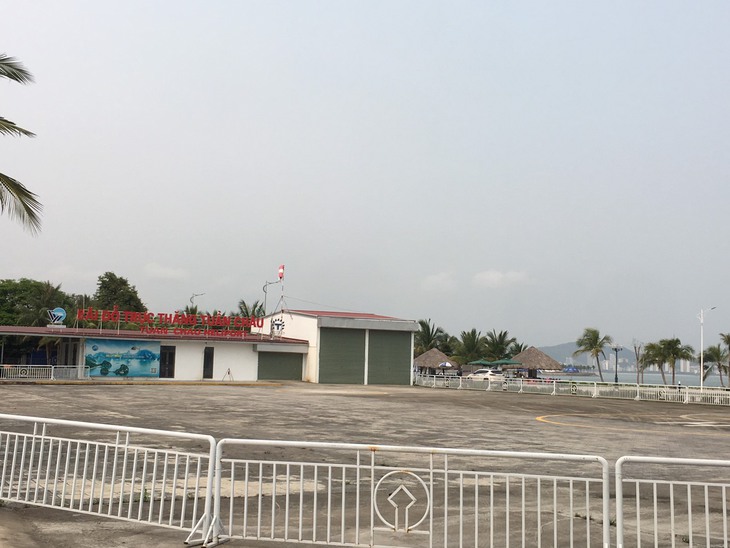 Tạm dừng bay du lịch ngắm cảnh sau vụ rơi trực thăng Bell-505 - Ảnh 2.