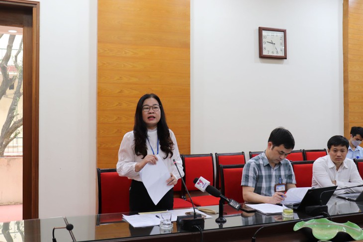 Người dân mòn mỏi xếp hàng xin lý lịch tư pháp, Hà Nội chỉ đạo xử lý, khắc phục - Ảnh 3.