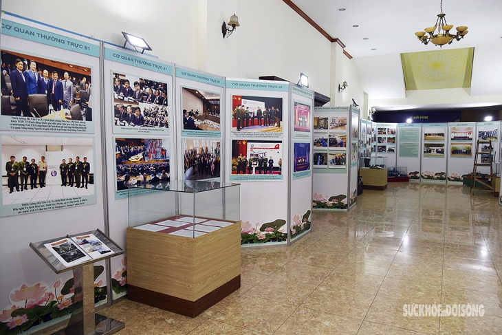 300 hiện vật, hình ảnh về bộ đội hóa học xuất hiện tại triển lãm "Mệnh lệnh từ trái tim" - Ảnh 2.
