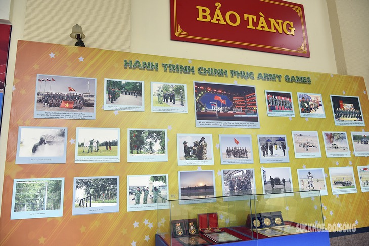 300 hiện vật, hình ảnh về bộ đội hóa học xuất hiện tại triển lãm "Mệnh lệnh từ trái tim" - Ảnh 8.